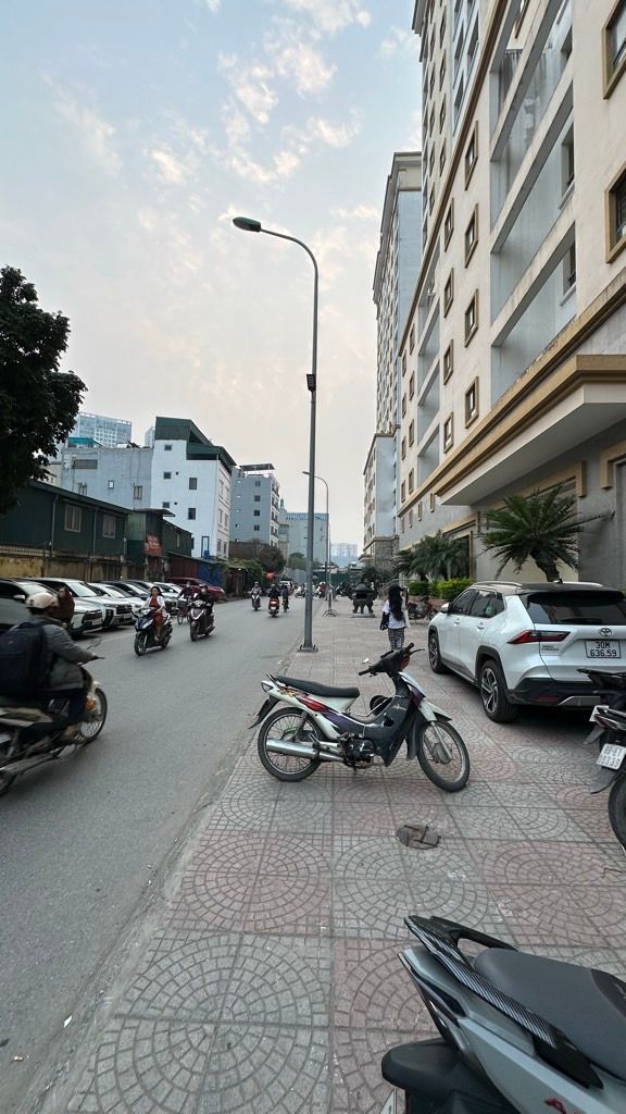 Bán nhà Khương Đình - diện tích 66m2 15 tầng - Lô góc - giá 5,7 tỷ