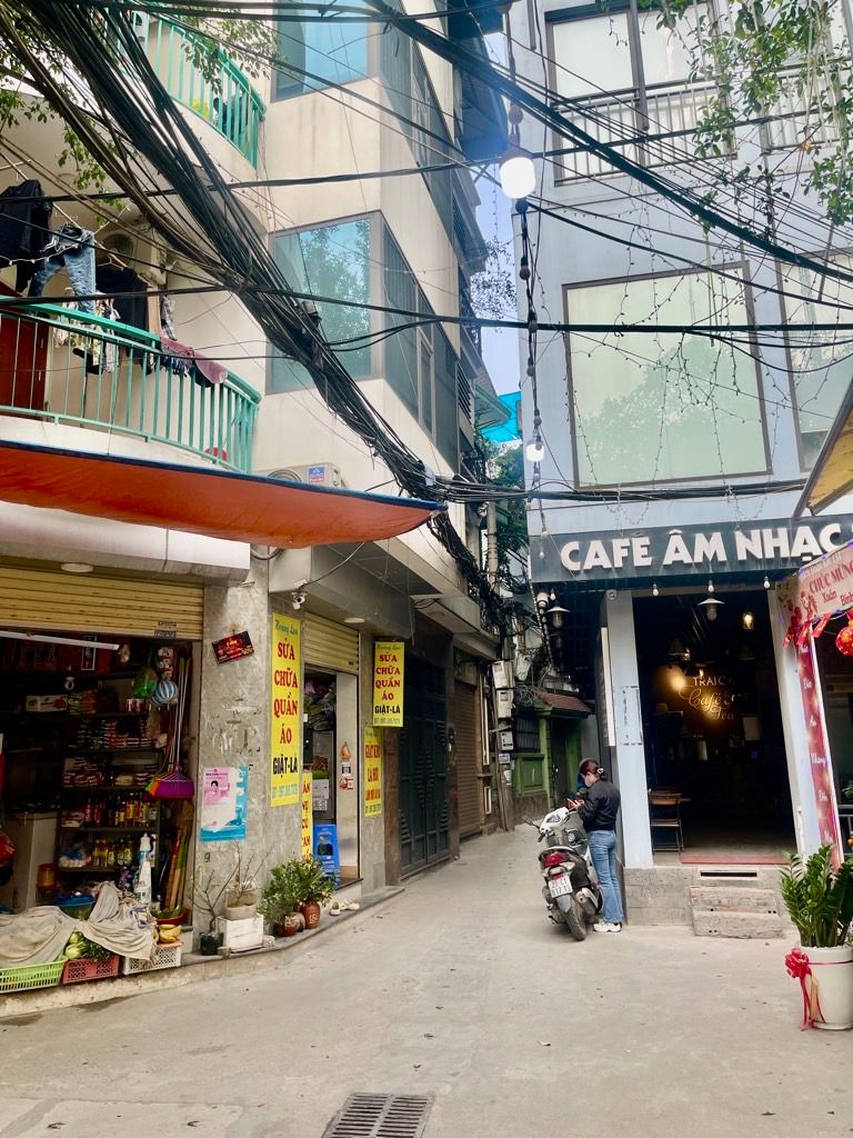 Bán nhà Ngõ Trại Cá - diện tích 62,4m2 7 tầng - Thang máy - giá 18,2 tỷ