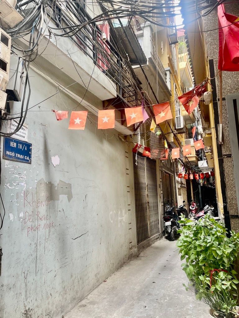 Bán nhà Ngõ Trại Cá - diện tích 62,4m2 7 tầng - Thang máy - giá 18,2 tỷ