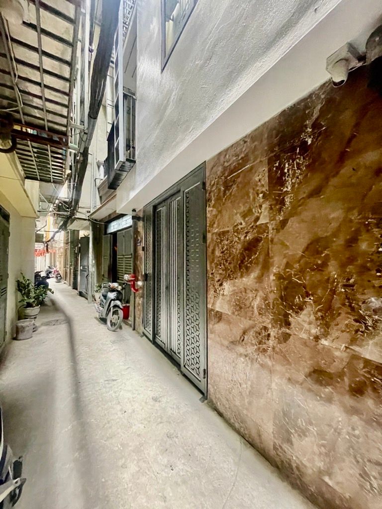 Bán nhà Ngõ Trại Cá - diện tích 62,4m2 7 tầng - Thang máy - giá 18,2 tỷ