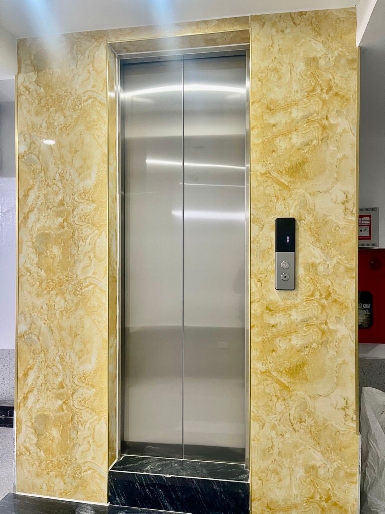 Bán nhà Ngõ Trại Cá - diện tích 62,4m2 7 tầng - Thang máy - giá 18,2 tỷ