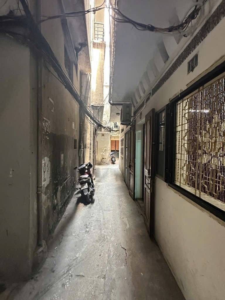 Bán nhà Tây Sơn - diện tích 37.6m2 3 tầng - 2 mặt ngõ - giá 11,6 tỷ