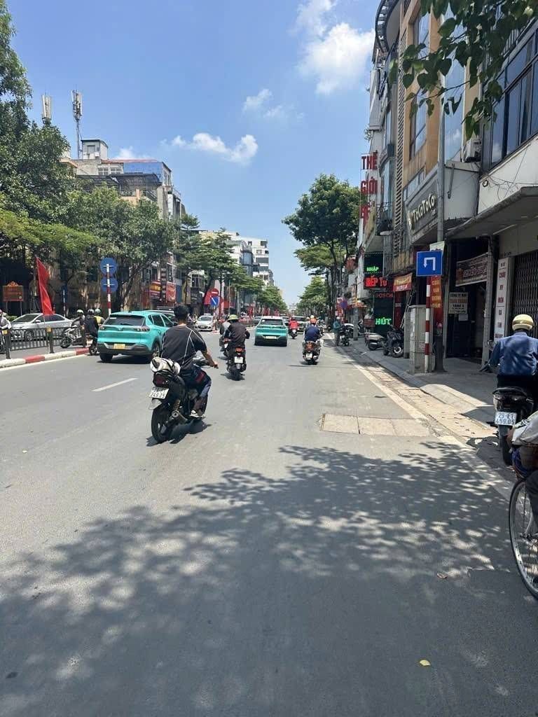 Bán nhà Tây Sơn - diện tích 37.6m2 3 tầng - 2 mặt ngõ - giá 11,6 tỷ