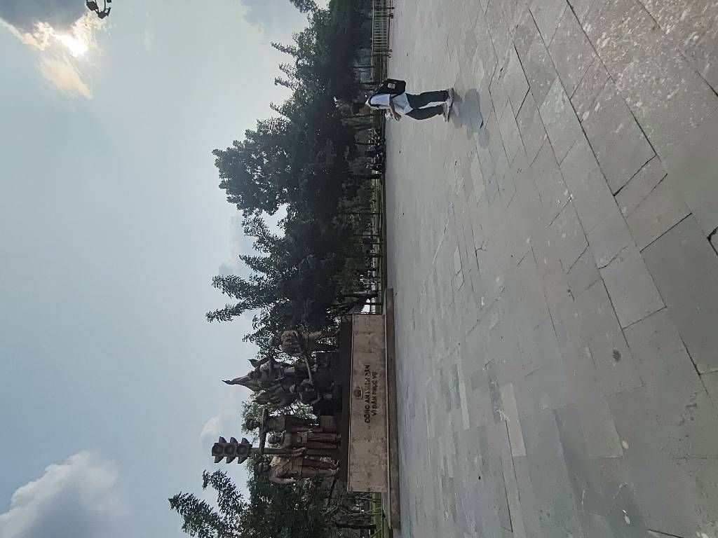 Bán nhà Lê Duẩn - diện tích 39.1m2 4 tầng - MẶT PHỐ KINH DOANH TẤP NẬP - giá 19,8 tỷ