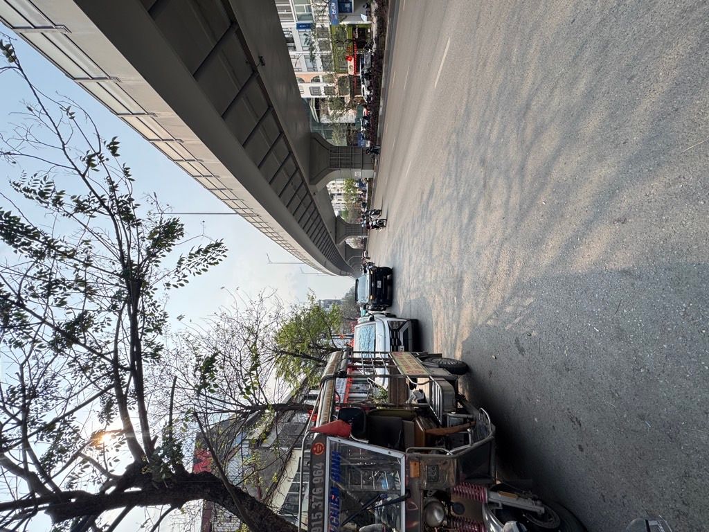 Bán nhà Minh Khai - diện tích 13,4m2 3 tầng - Mặt phố lô góc - giá 10 tỷ