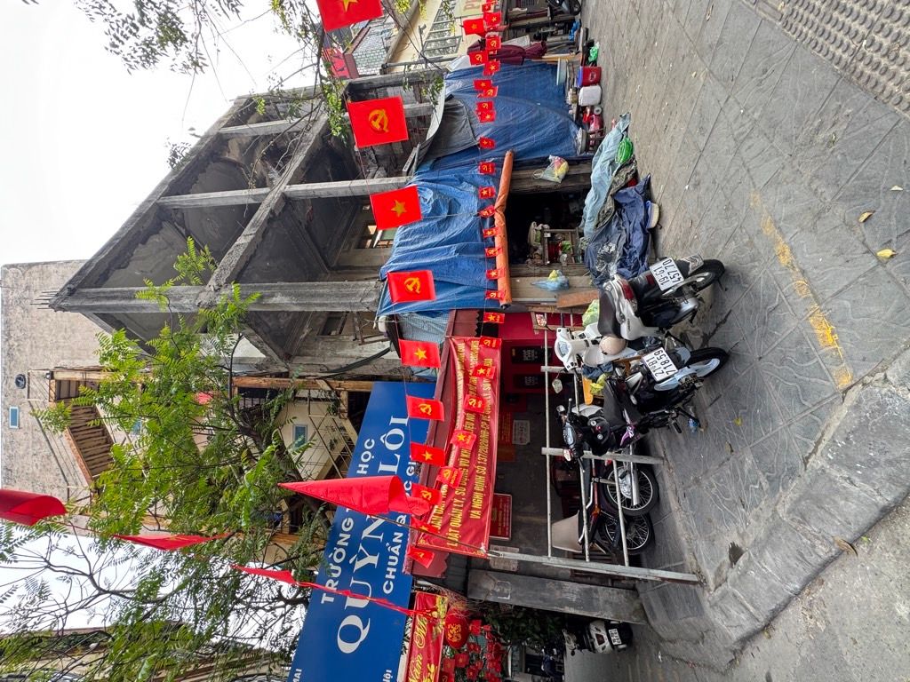 Bán nhà Minh Khai - diện tích 13,4m2 3 tầng - Mặt phố lô góc - giá 10 tỷ