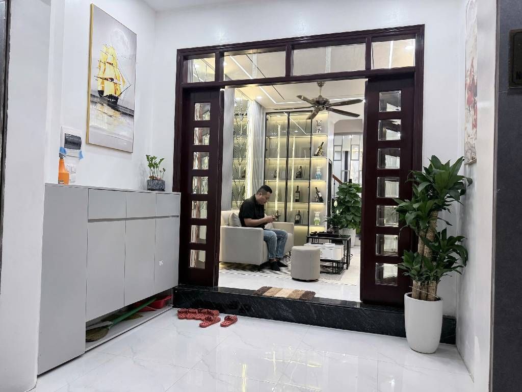 Bán nhà Hồng Mai - diện tích 40m2 4 tầng - Lô góc - giá 9,5 tỷ