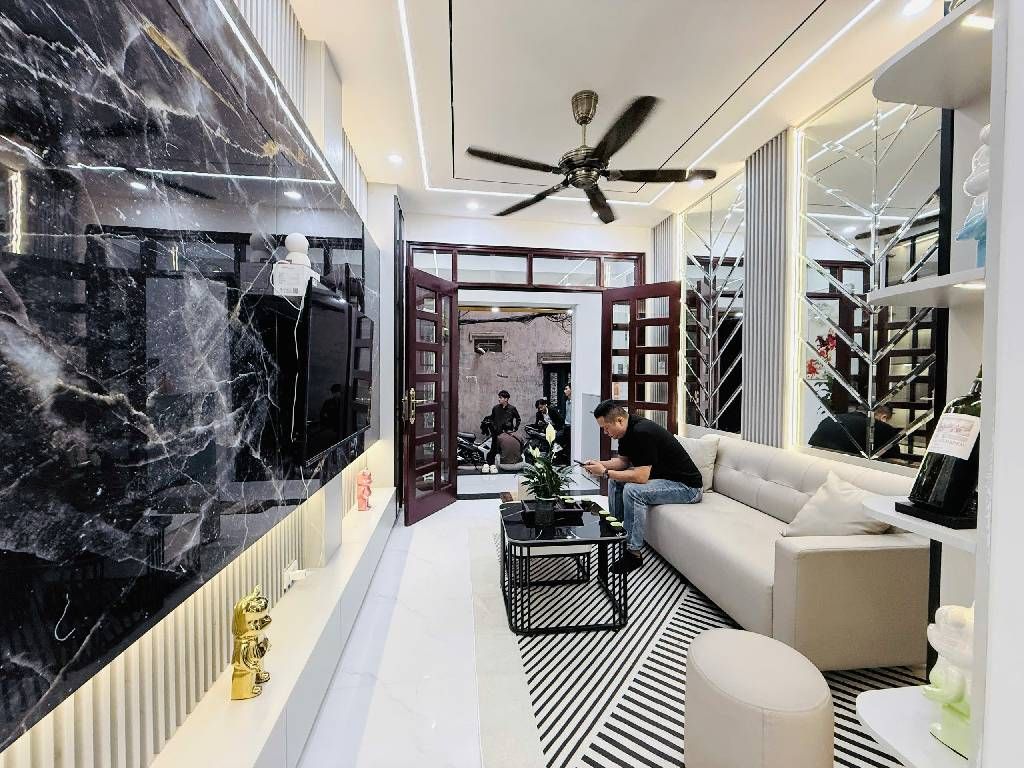 Bán nhà Hồng Mai - diện tích 40m2 4 tầng - Lô góc - giá 9,5 tỷ