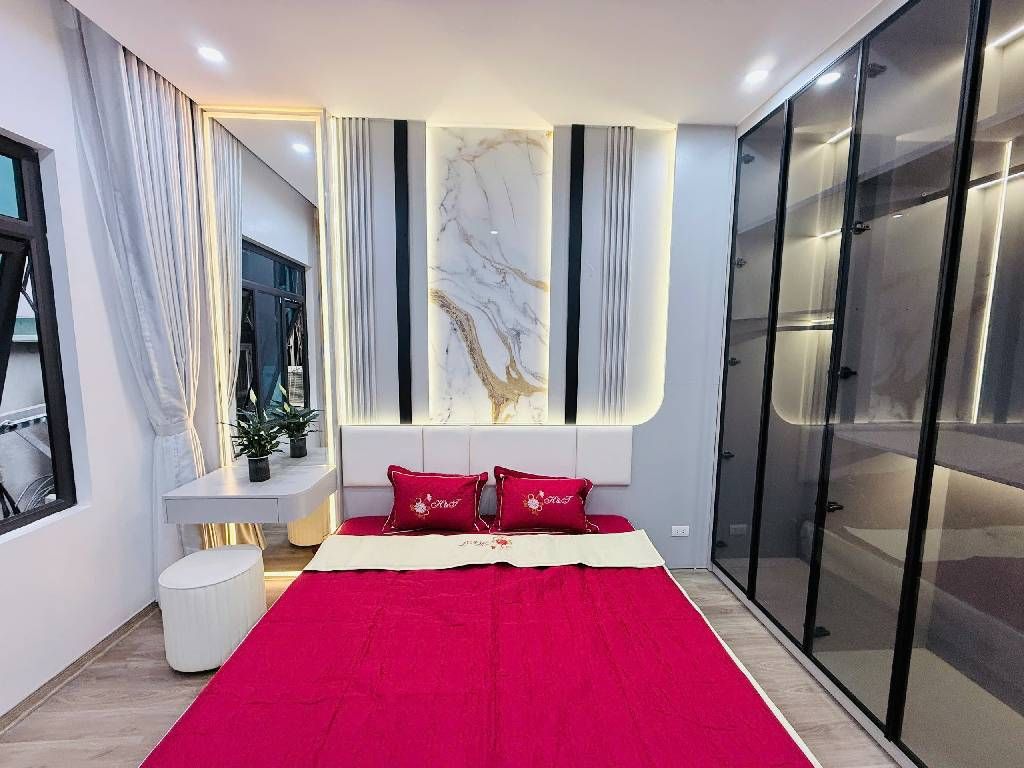 Bán nhà Hồng Mai - diện tích 40m2 4 tầng - Lô góc - giá 9,5 tỷ