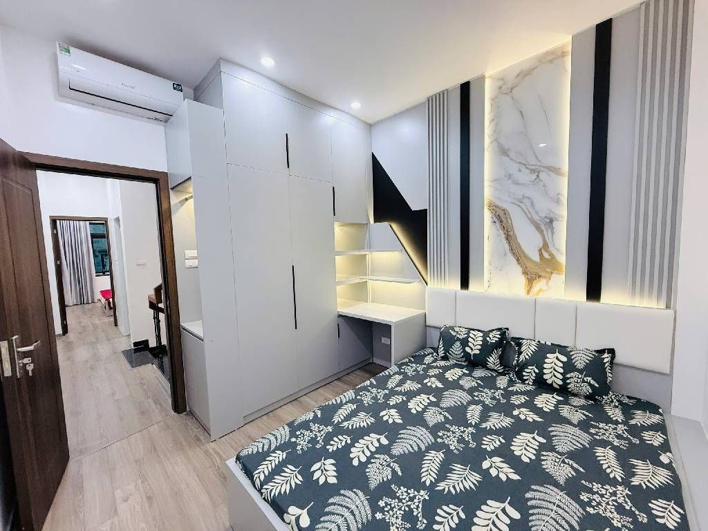 Bán nhà Hồng Mai - diện tích 40m2 4 tầng - Lô góc - giá 9,5 tỷ