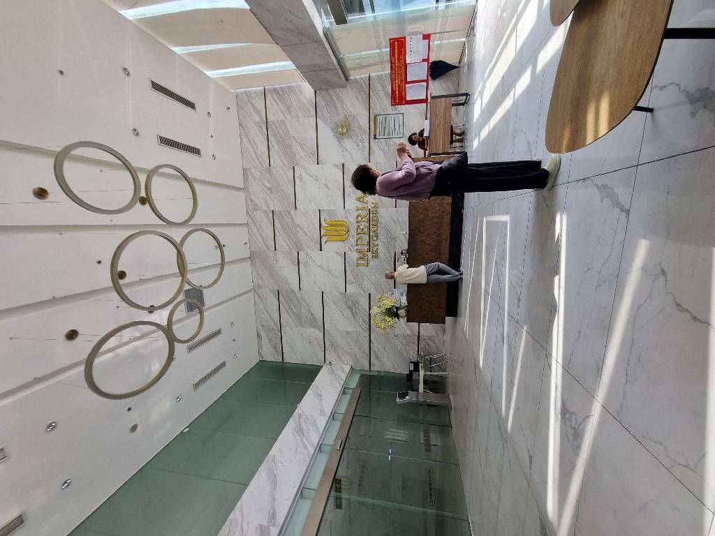 Bán nhà Minh Khai - diện tích 75.6m2 8 tầng - view nội khu - giá 8,5 tỷ