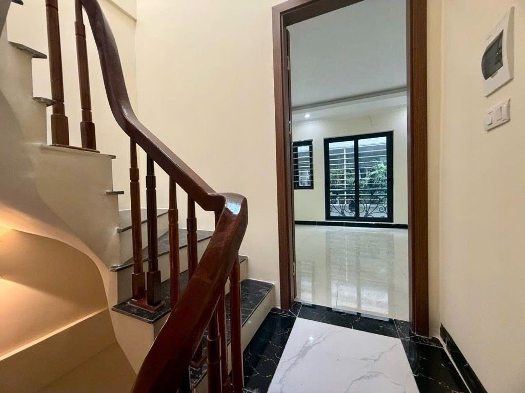 Bán nhà Vĩnh Hưng - diện tích 30m2 5 tầng - Nhà đẹp hiếm có - giá 7,7 tỷ