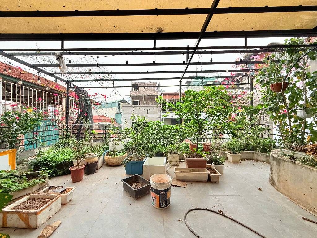 Bán nhà Hoàng Văn Thái - diện tích 64m2 4 tầng - ô tô 20m - giá 13,5 tỷ