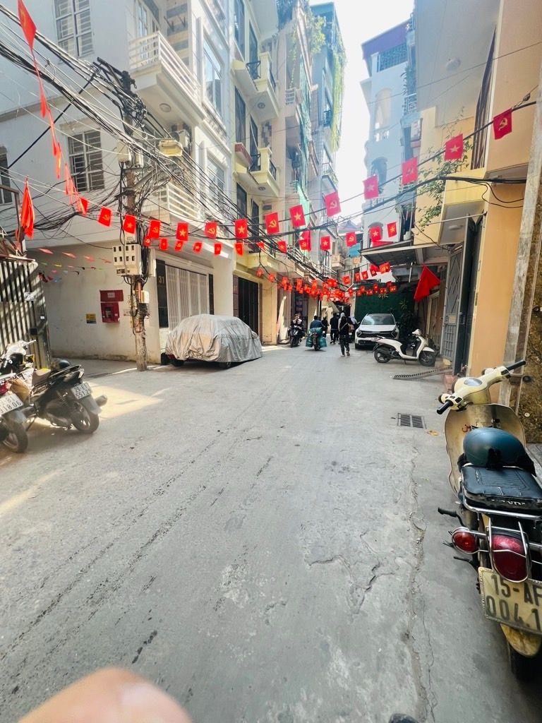 Bán nhà Bùi Xương Trạch - diện tích 30m2 6 tầng - Nhà đẹp hiếm có - giá 7,85 tỷ