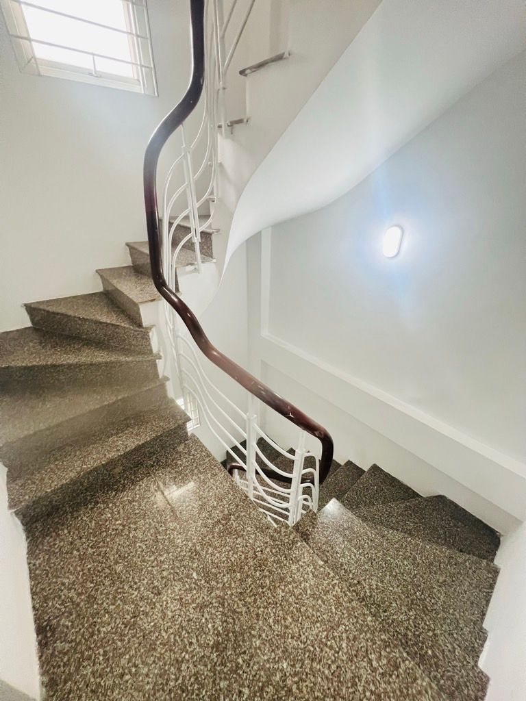 Bán nhà Bùi Xương Trạch - diện tích 30m2 6 tầng - Nhà đẹp hiếm có - giá 7,85 tỷ