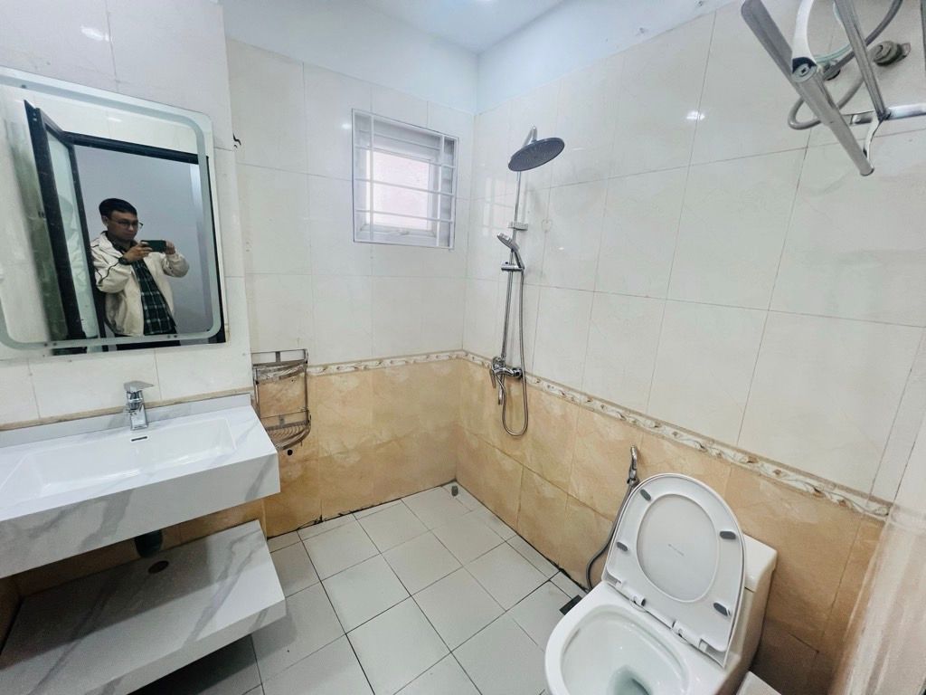 Bán nhà Bùi Xương Trạch - diện tích 30m2 6 tầng - Nhà đẹp hiếm có - giá 7,85 tỷ