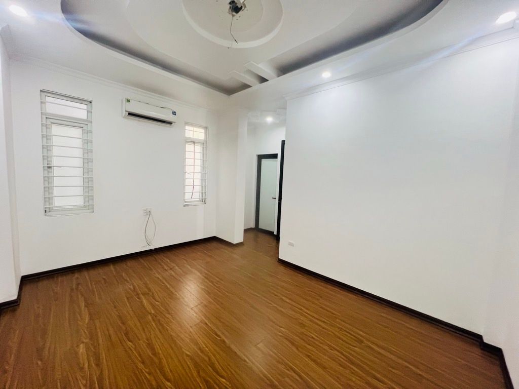 Bán nhà Bùi Xương Trạch - diện tích 30m2 6 tầng - Nhà đẹp hiếm có - giá 7,85 tỷ