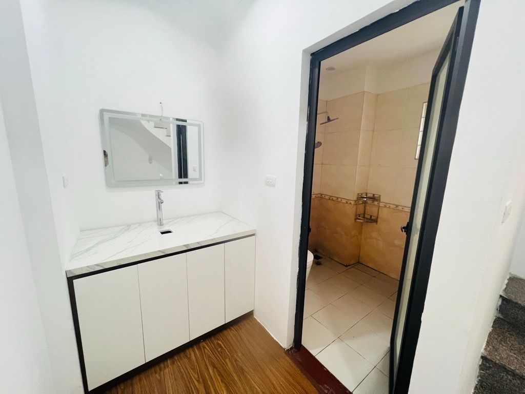 Bán nhà Bùi Xương Trạch - diện tích 30m2 6 tầng - Nhà đẹp hiếm có - giá 7,85 tỷ