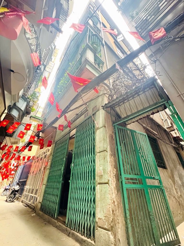 Bán nhà Nguyễn Phúc Lai - diện tích 44m2 4 tầng - LÔ GÓC 2 MẶT NGÕ - giá 13 tỷ