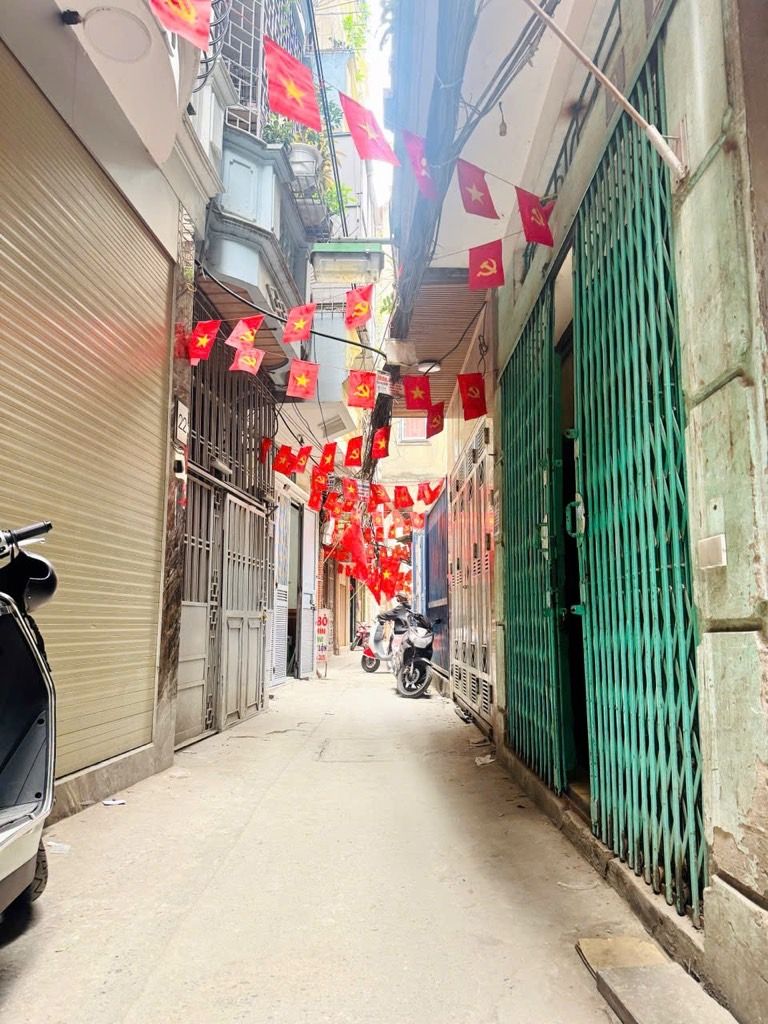 Bán nhà Nguyễn Phúc Lai - diện tích 44m2 4 tầng - LÔ GÓC 2 MẶT NGÕ - giá 13 tỷ