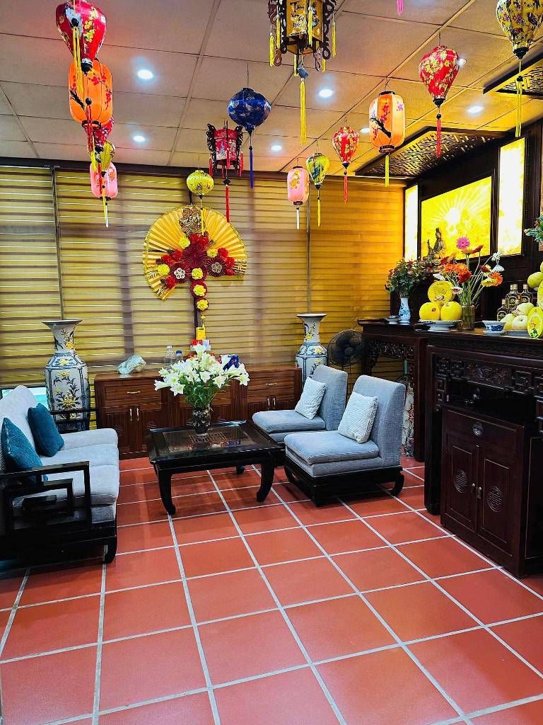 Bán nhà Lương Thế Vinh - diện tích 76m2 3 tầng - Ô tô đỗ cửa - giá 21 tỷ