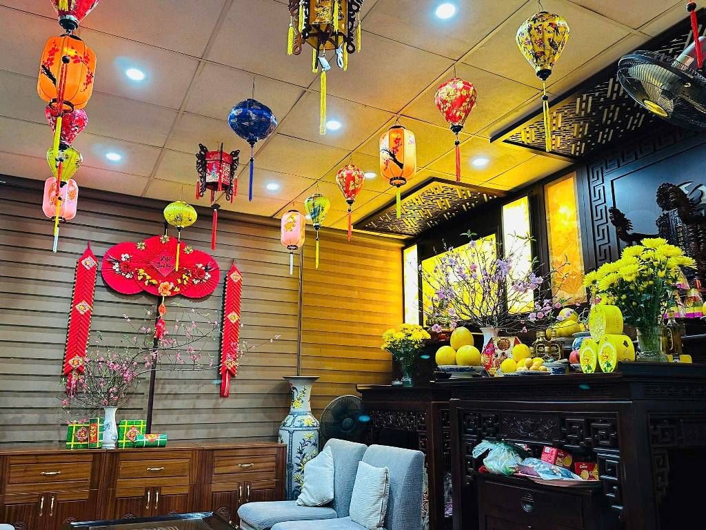 Bán nhà Lương Thế Vinh - diện tích 76m2 3 tầng - Ô tô đỗ cửa - giá 21 tỷ