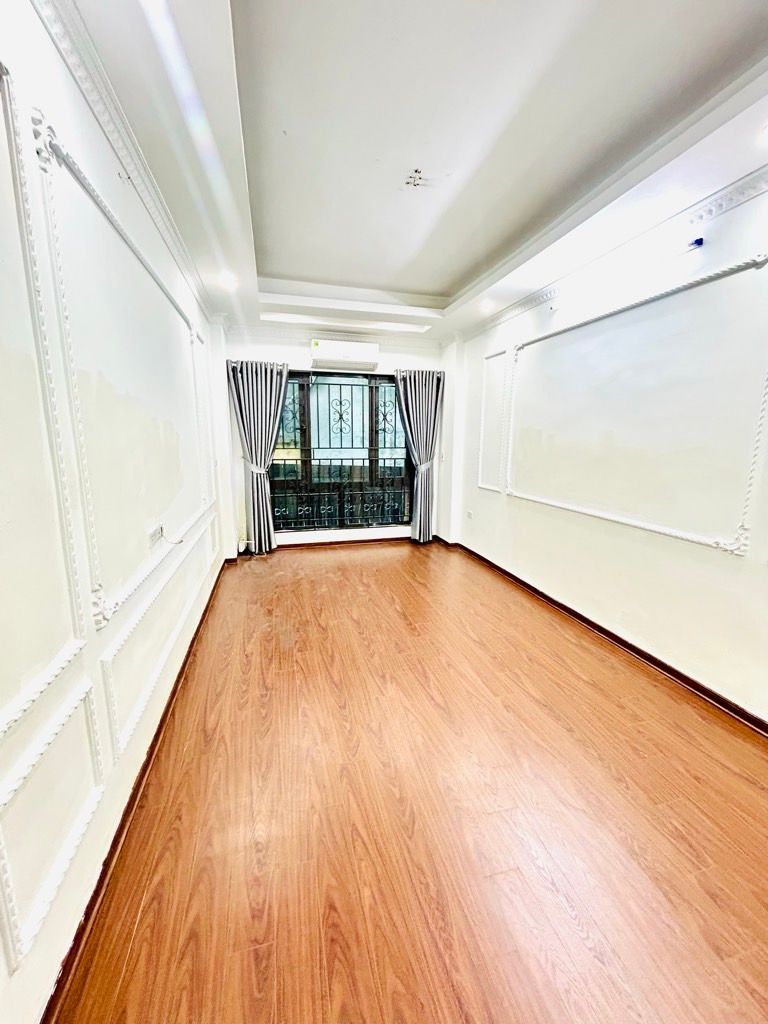 Bán nhà Nam Dư - diện tích 30m2 5 tầng - Phân lô ngõ thông gần phố - giá 7,5 tỷ