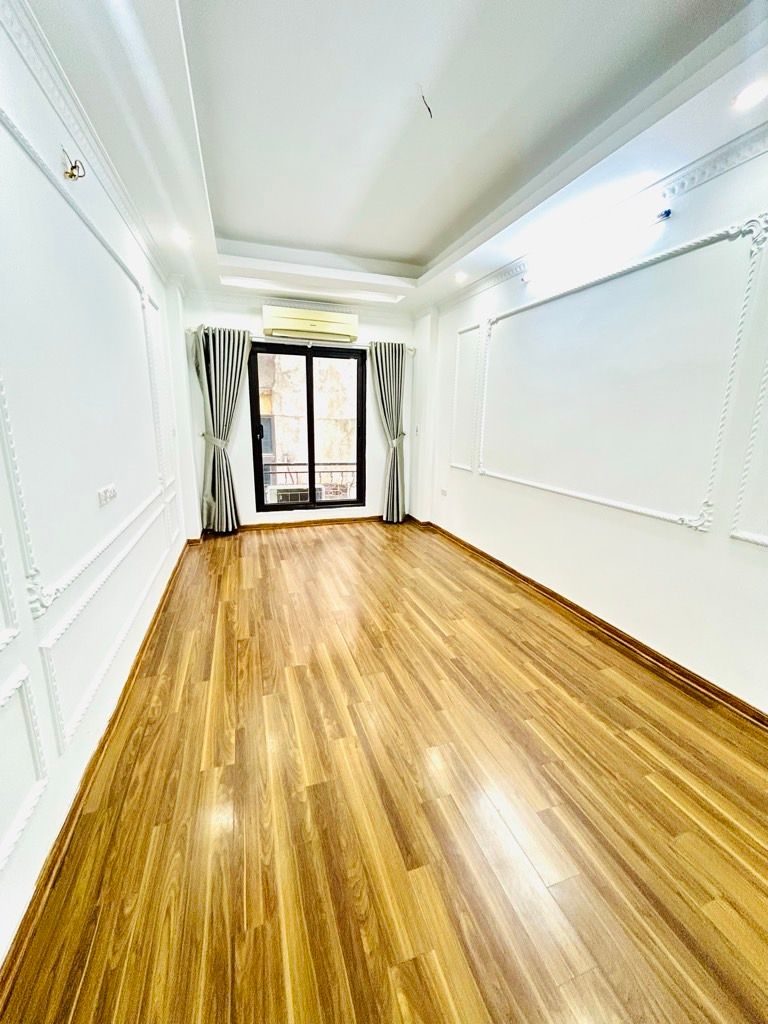 Bán nhà Nam Dư - diện tích 30m2 5 tầng - Phân lô ngõ thông gần phố - giá 7,5 tỷ