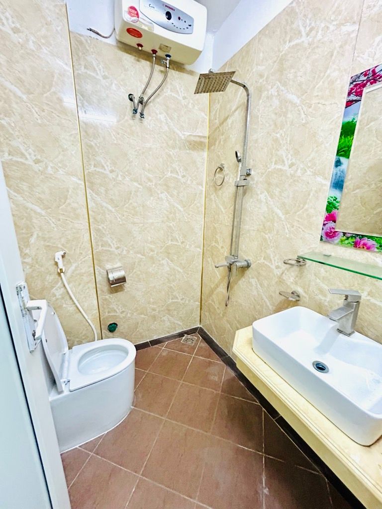 Bán nhà Nam Dư - diện tích 30m2 5 tầng - Phân lô ngõ thông gần phố - giá 7,5 tỷ