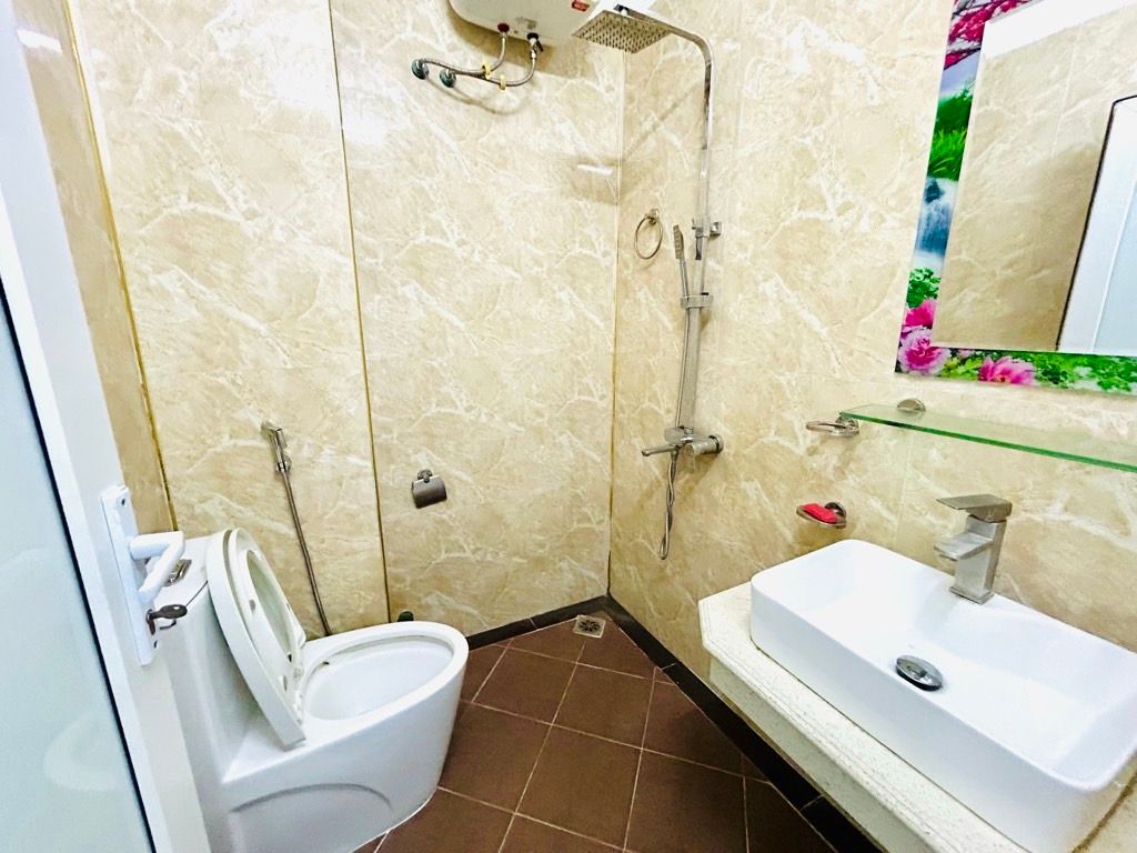 Bán nhà Nam Dư - diện tích 30m2 5 tầng - Phân lô ngõ thông gần phố - giá 7,5 tỷ