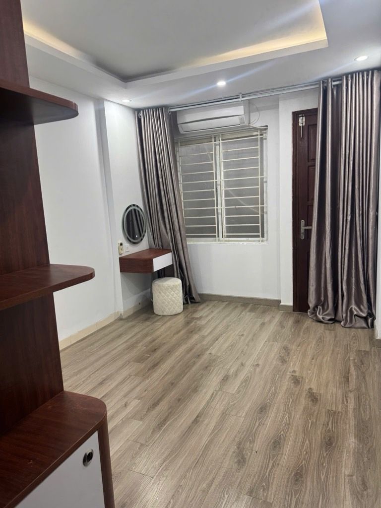 Bán nhà Nguyễn Trãi - diện tích 22.8m2 5 tầng - SIÊU PHẨM, NGUYỄN TRÃI, VUÔNG NHƯ TỜ A4 - giá 6,9 tỷ