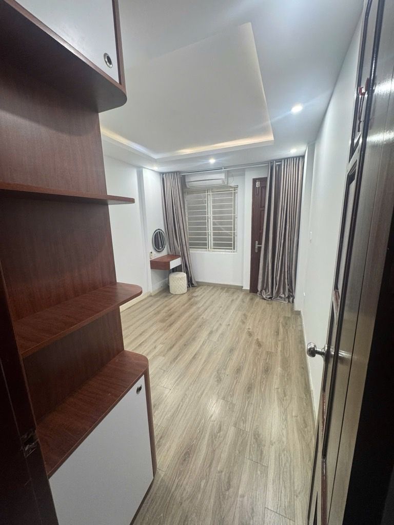 Bán nhà Nguyễn Trãi - diện tích 22.8m2 5 tầng - SIÊU PHẨM, NGUYỄN TRÃI, VUÔNG NHƯ TỜ A4 - giá 6,9 tỷ