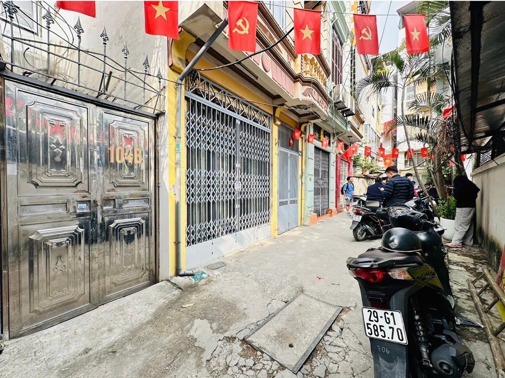 Bán nhà Thịnh Quang - diện tích 45m2 1 tầng - Ô Tô Đỗ Cửa - giá 2,99 tỷ