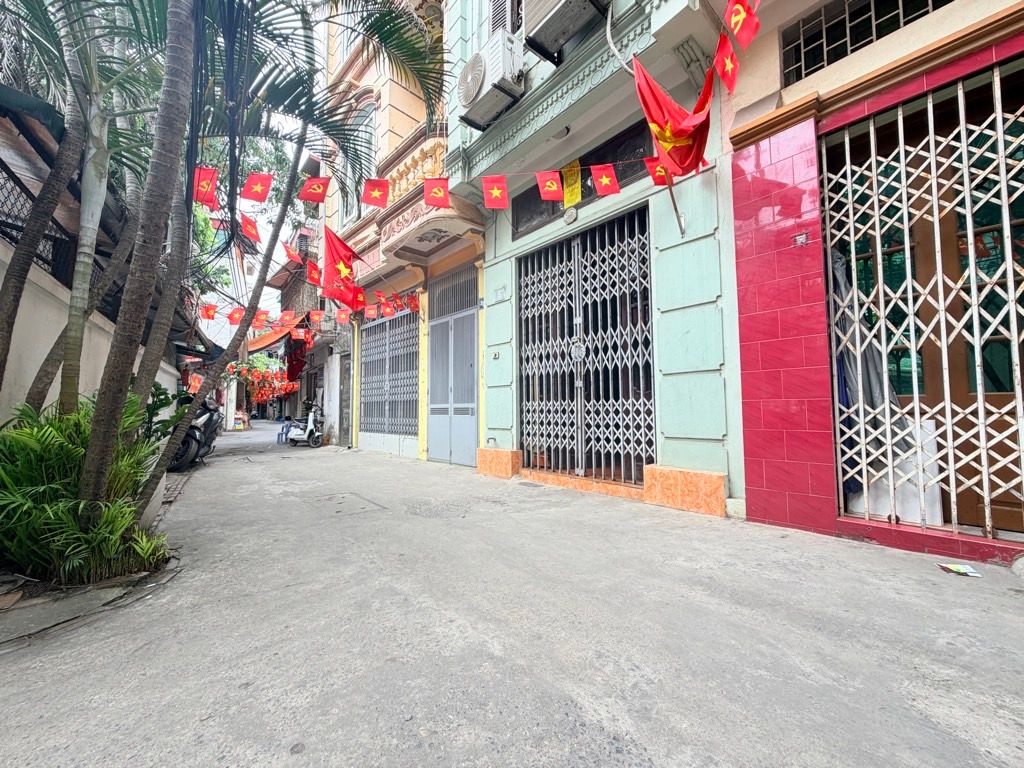 Bán nhà Thịnh Quang - diện tích 45m2 1 tầng - Ô Tô Đỗ Cửa - giá 2,99 tỷ