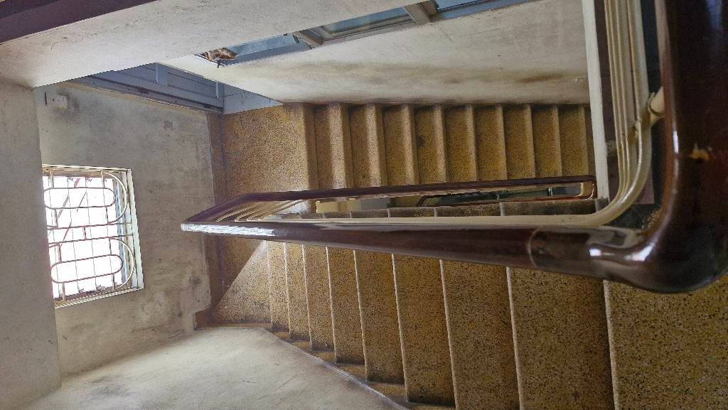 Bán nhà Giải Phóng - diện tích 34,4m2 3 tầng - ô tô tránh - giá 7,95 tỷ