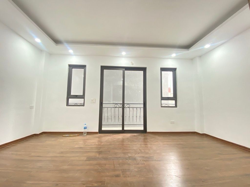 Bán nhà Nguyễn Lương Bằng - diện tích 30m2 6 tầng - gần ô tô - giá 10 tỷ