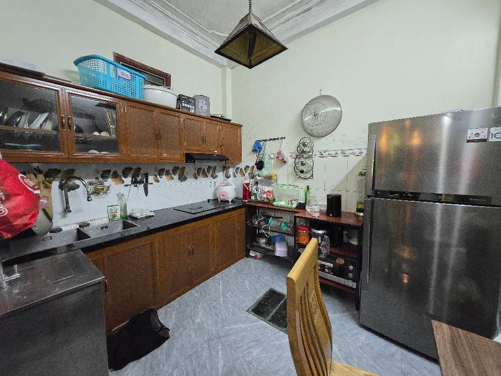 Bán nhà Định Công Thượng - diện tích 37m2 4 tầng - Ô tô đỗ tận cửa - giá 10,8 tỷ