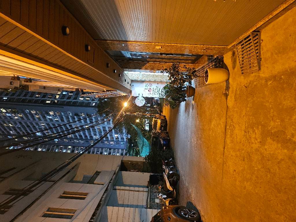 Bán nhà Lĩnh Nam - diện tích 79m2 3 tầng - Nhà đẹp kiến trúc sư thiết kế - giá 23,5 tỷ