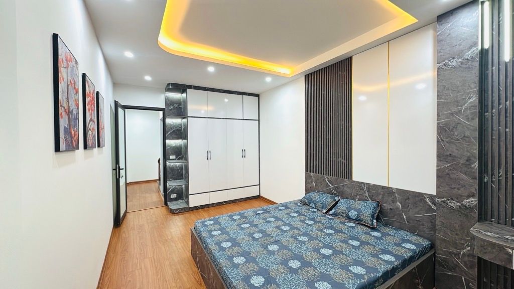 Bán nhà Giáp Nhị - diện tích 30,3m2 5 tầng - Nhà đẹp hiếm có - giá 7,9 tỷ