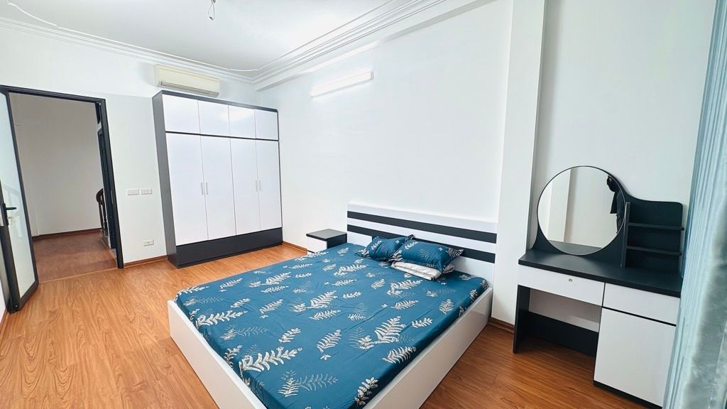 Bán nhà Giáp Nhị - diện tích 30,3m2 5 tầng - Nhà đẹp hiếm có - giá 7,9 tỷ