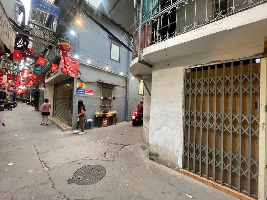 Bán nhà Minh Khai - diện tích 52.6m2 2 tầng - vị trí đẹp, gần Time City - giá 14,5 tỷ