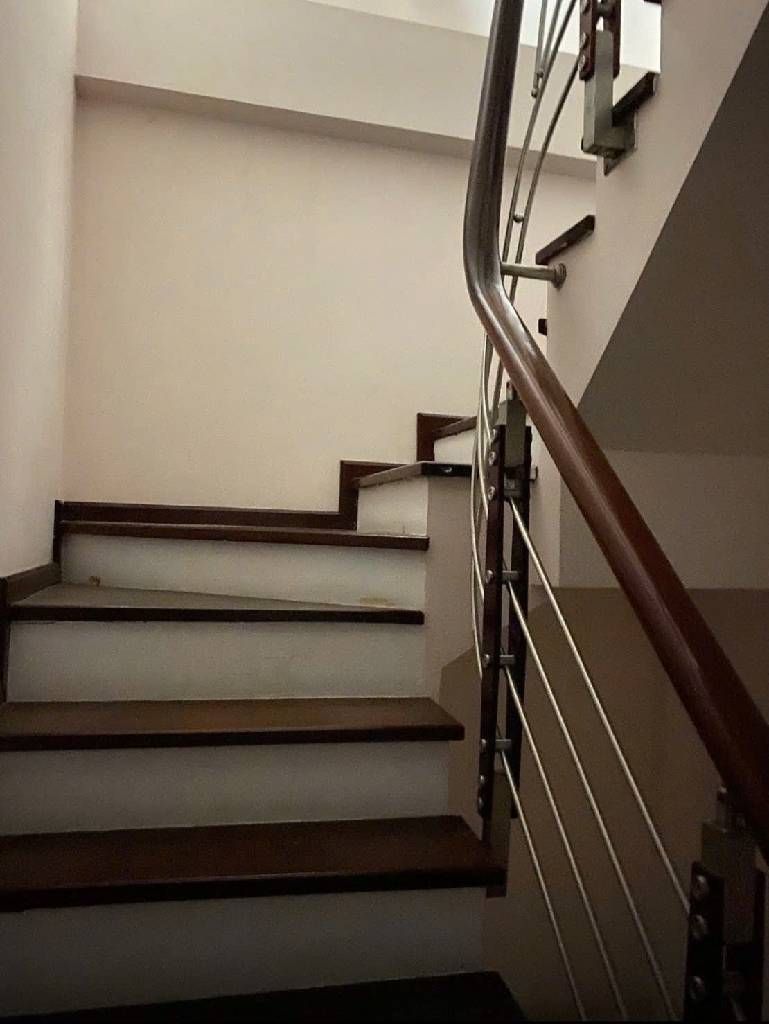 Bán nhà Thịnh Hào - diện tích 21m2 5 tầng - Nhà đẹp, khung cột chắc chắn - giá 7,35 tỷ