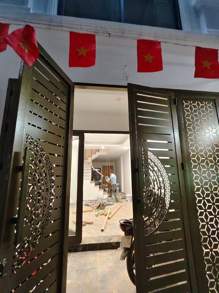 Bán nhà Tân Mai - diện tích 44.3m2 4 tầng - Ô tô đỗ sát cửa - giá 14 tỷ