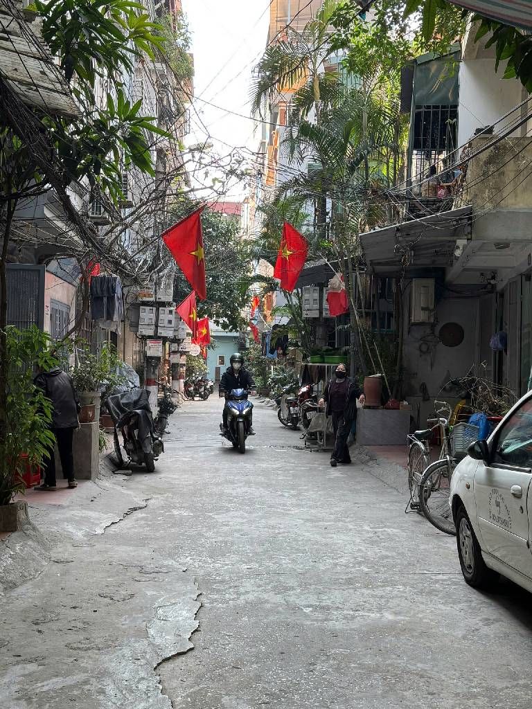 Bán nhà Tân Mai - diện tích 44.3m2 4 tầng - Ô tô đỗ sát cửa - giá 14 tỷ