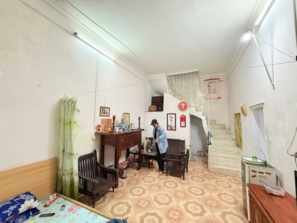 Bán nhà Gốc Đề - diện tích 95m2 2 tầng - Mảnh đất vàng mặt ngõ thông - giá 19,5 tỷ