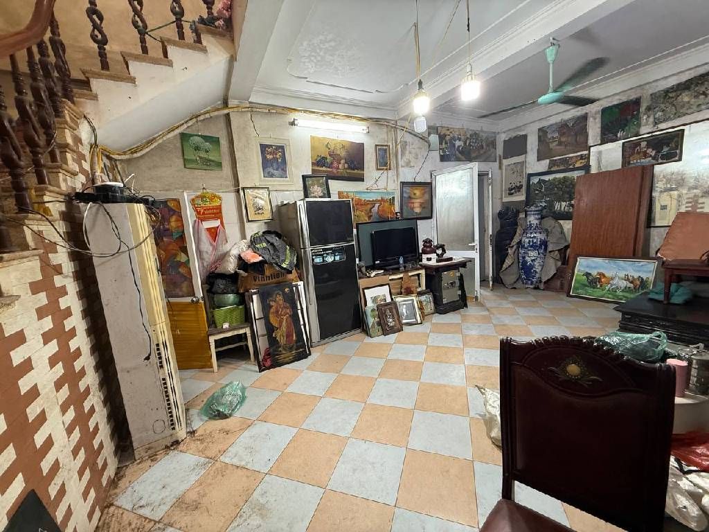 Bán nhà Bạch Mai - diện tích 41.2m2 3 tầng - Ô chờ thang máy - giá 6 tỷ