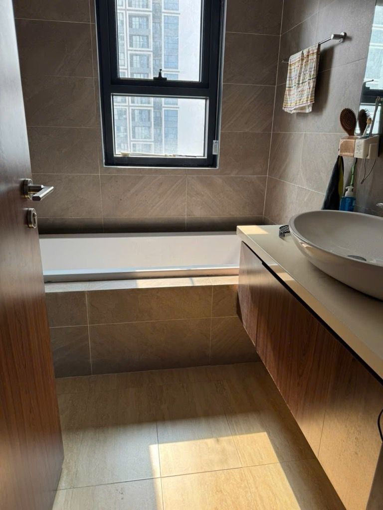 Bán nhà Minh Khai - diện tích 107m2 1 tầng - Căn hộ cao cấp - giá 15,8 tỷ