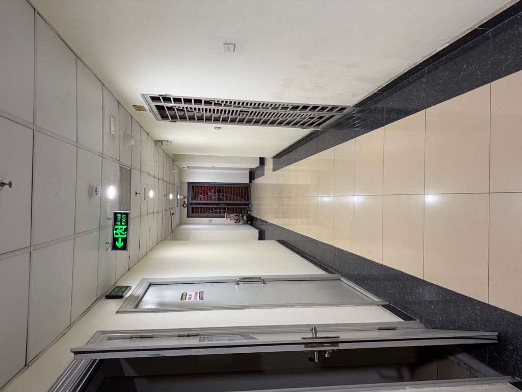 Bán nhà Trịnh Đình Cửu - diện tích 66m2 12 tầng - Căn hộ 2 ngủ 2 vệ sinh - giá 5,8 tỷ