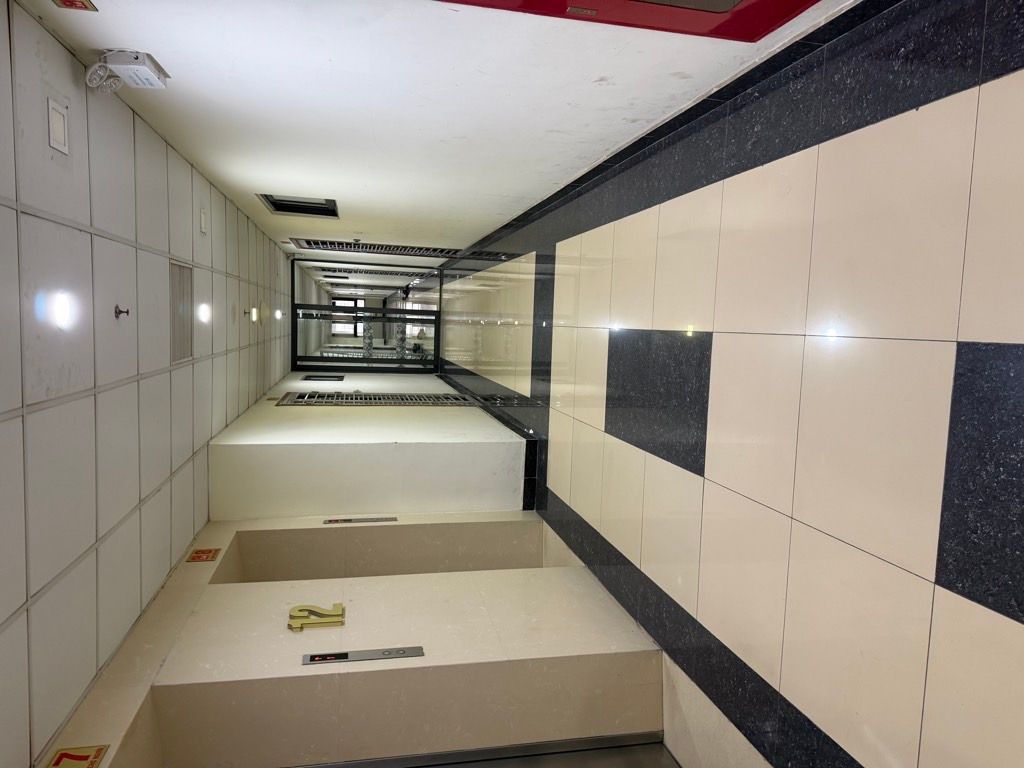 Bán nhà Trịnh Đình Cửu - diện tích 66m2 12 tầng - Căn hộ 2 ngủ 2 vệ sinh - giá 5,8 tỷ