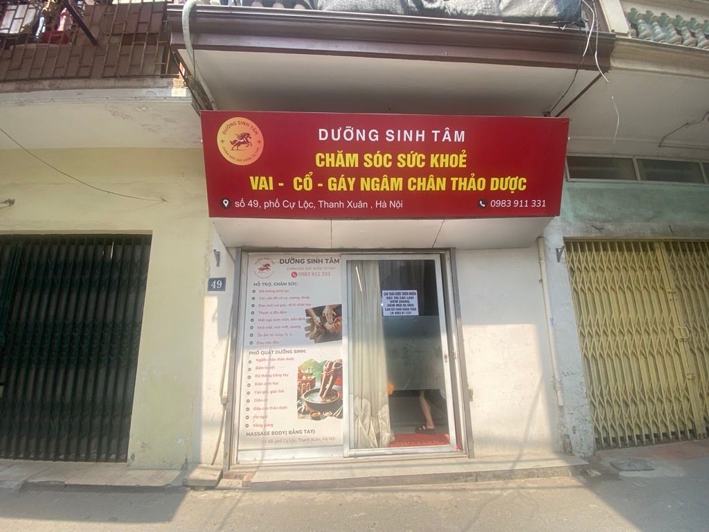 Bán nhà Cự Lộc - diện tích 26,8m2 3 tầng - Ô tô qua nhà - giá 9 tỷ